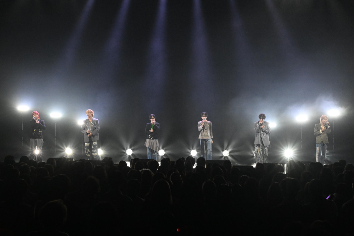 MON7A、LIL LEAGUE、The Right Lightがライブパフォーマンス！ “学園祭”に稲垣来泉、大島美優ら『GTO』生徒が大集合