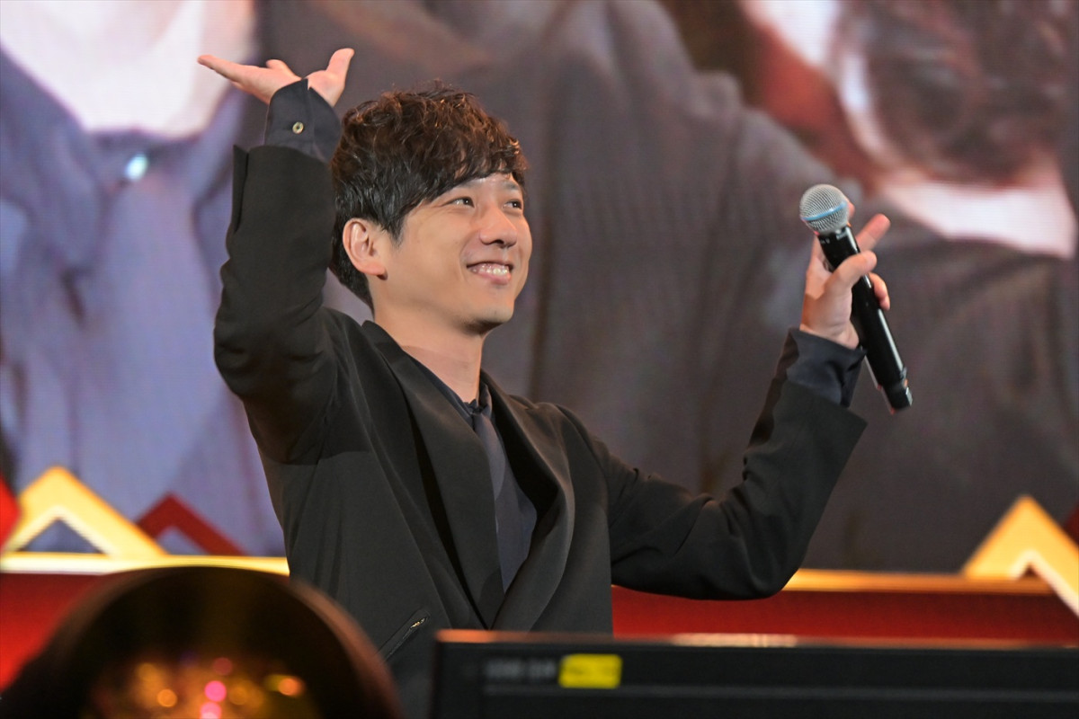『VIVANT』キャストが豪華集結！ “野崎”阿部寛が煙に巻く？ “ノコル”二宮和也の出番は？ ギリギリの深掘りトーク＜イベントレポート＞