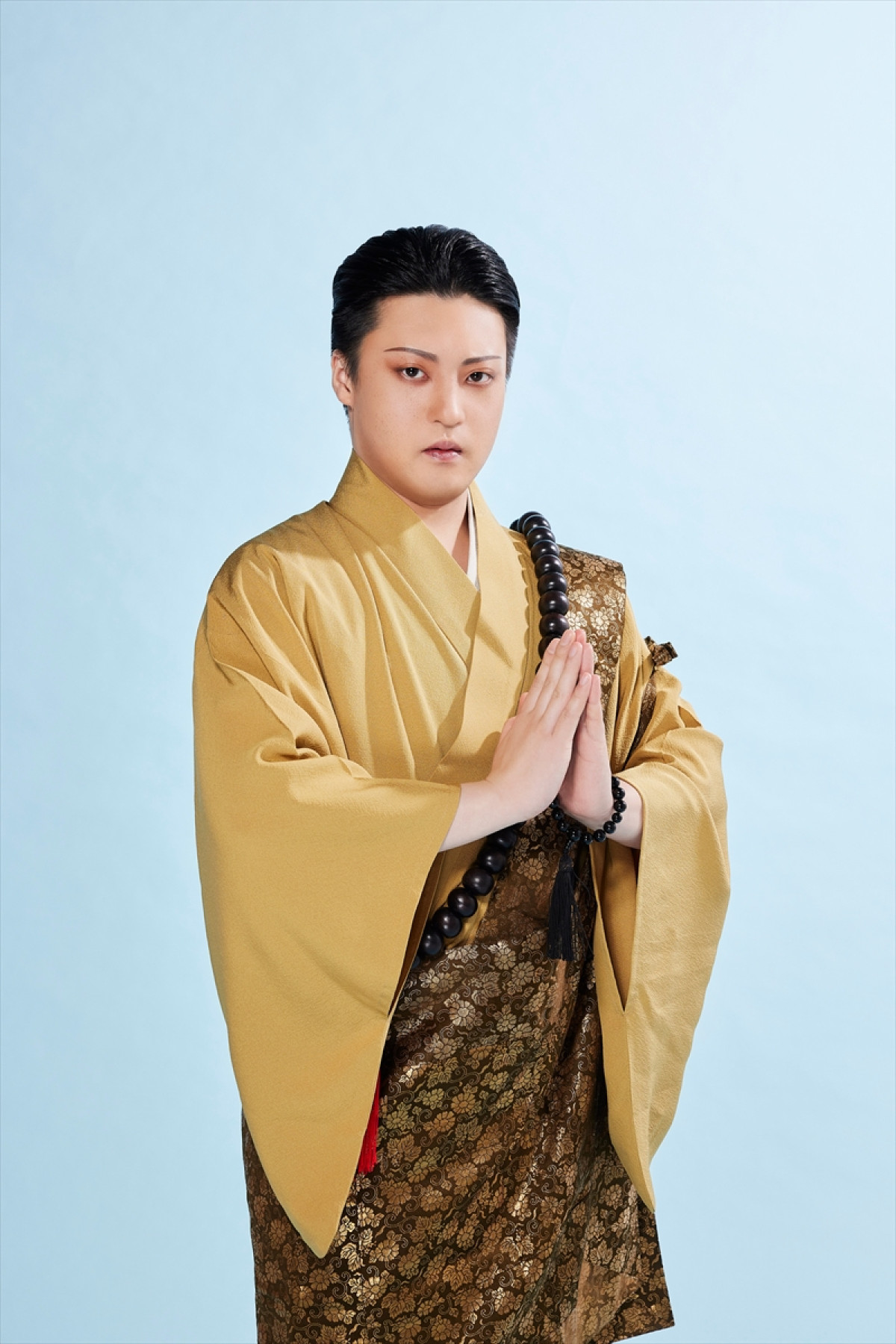 “源義経”尾上松也と“織田信長”北山宏光が鋭い視線で対峙！　舞台『桶狭間の義経』第二弾ビジュアル＆ソロ扮装ビジュアル解禁