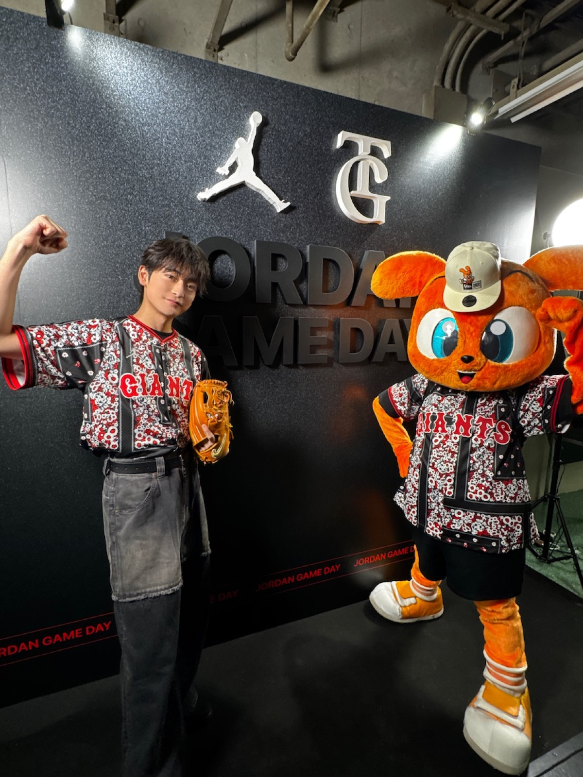 高橋文哉、実写映画『ブルーロック』公開目前に東京ドームで始球式　「野球ってすごい」と大舞台に感激