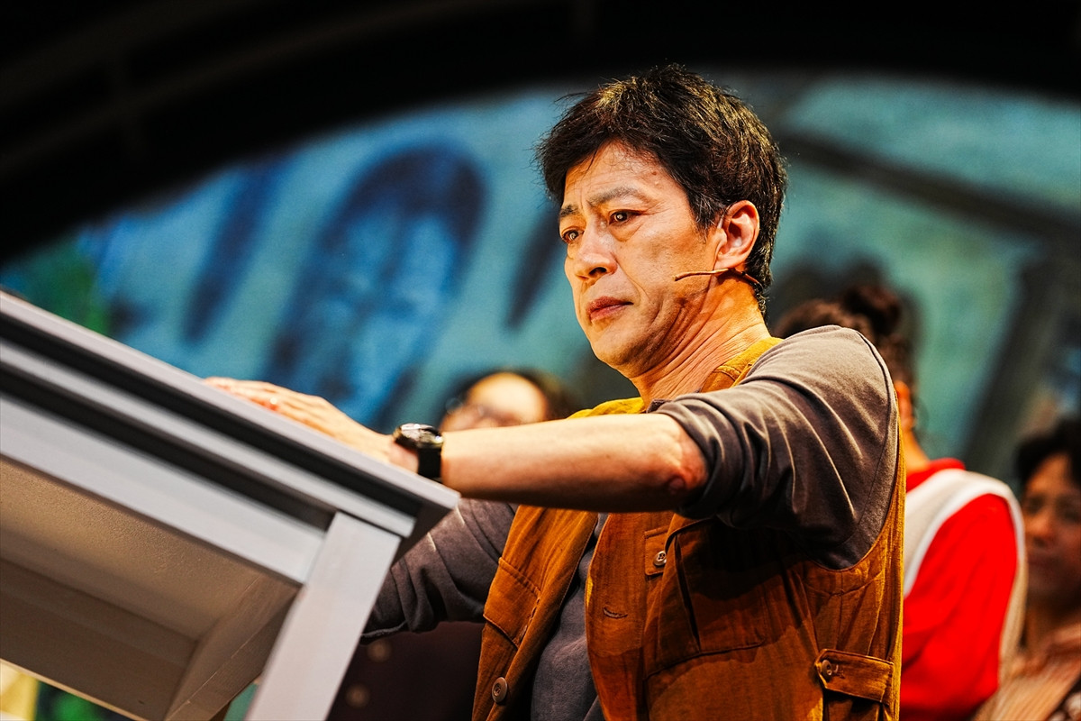 小林賢太郎作・演出『オールトの雲 ～天文台の大問題～』開幕　それぞれの居場所と向き合う普通の人々を描く“アカデミック・コメディ”