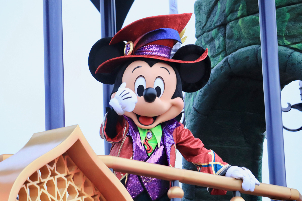 東京ディズニーリゾートのハロウィーン開幕! 人気パレード無事完走しゲスト安堵「おめでとう」