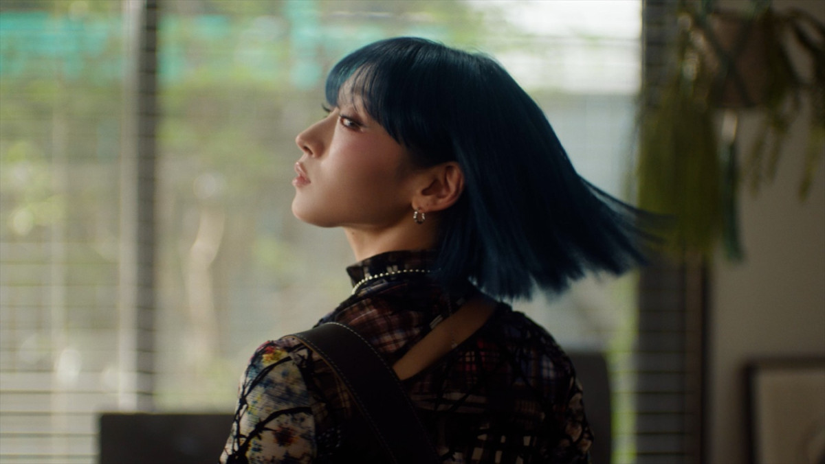 HANA・JISOOソロデビュー曲「Movie Star」、自身出演の「いち髪 PREMIER」CMで初公開
