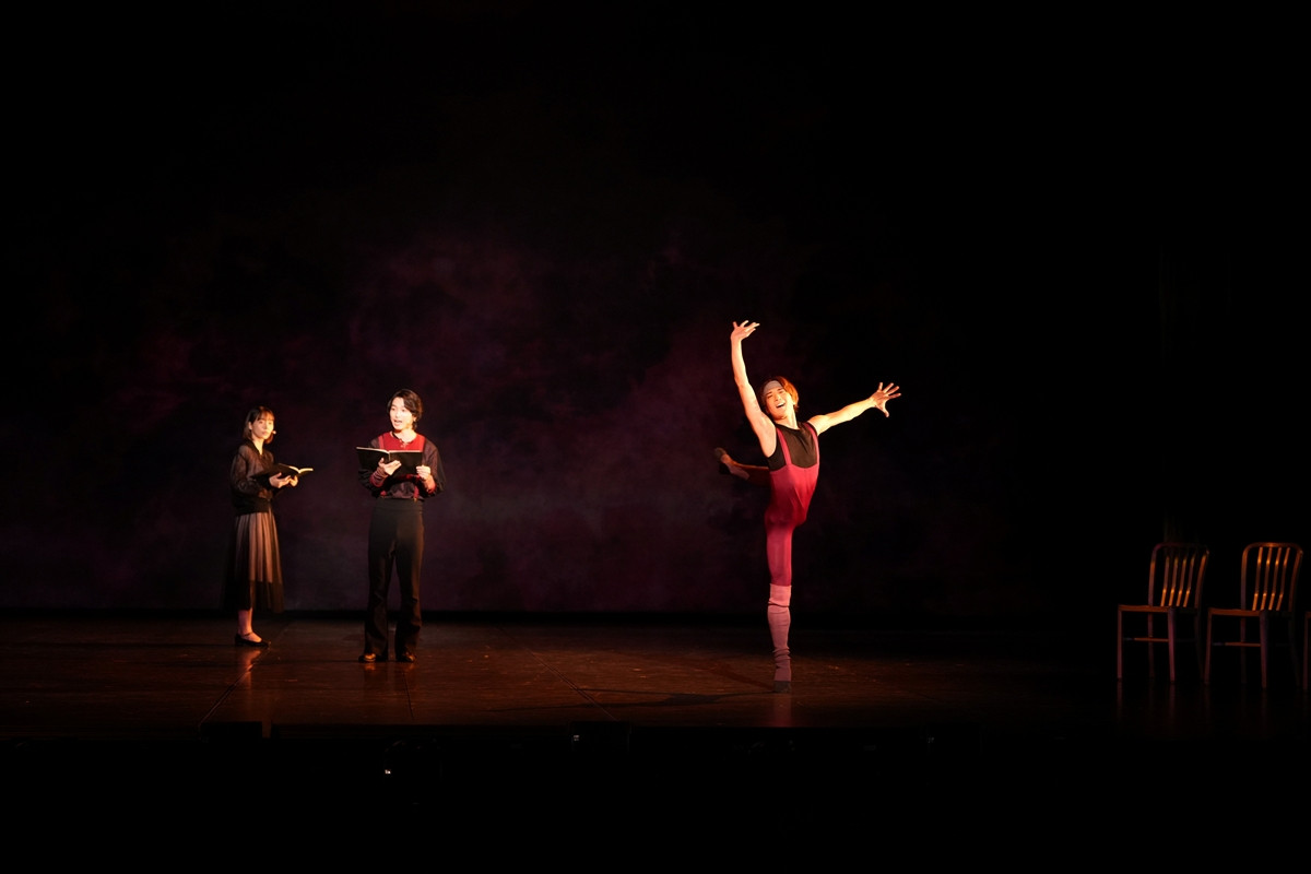井桁弘恵「作品を紡ぎ上げていく時間はとても刺激的でした」　舞台『SWAN ―Ballet cross Reading―』開幕