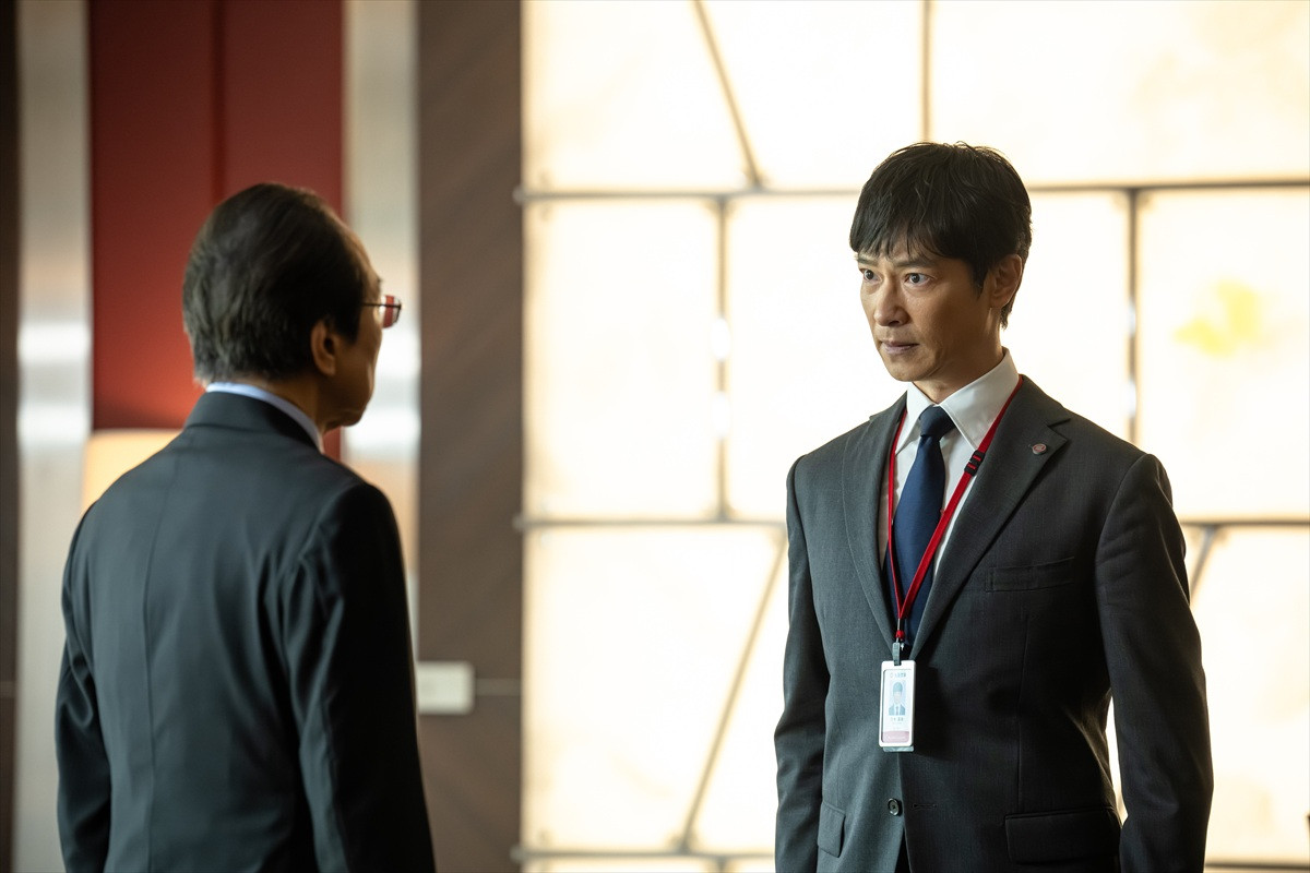 『VIVANT』“長野専務”小日向文世、苦悩する“乃木”堺雅人に助言　ネット称賛「胸アツ」「泣いた」（ネタバレあり）
