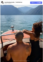 新恋人とのラブラブバカンス写真をシェア　※「ケイティ・ホームズ」Instagram