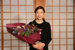 ドラマ『告白－25年目の秘密－』よりクランクアップを迎えた水野美紀