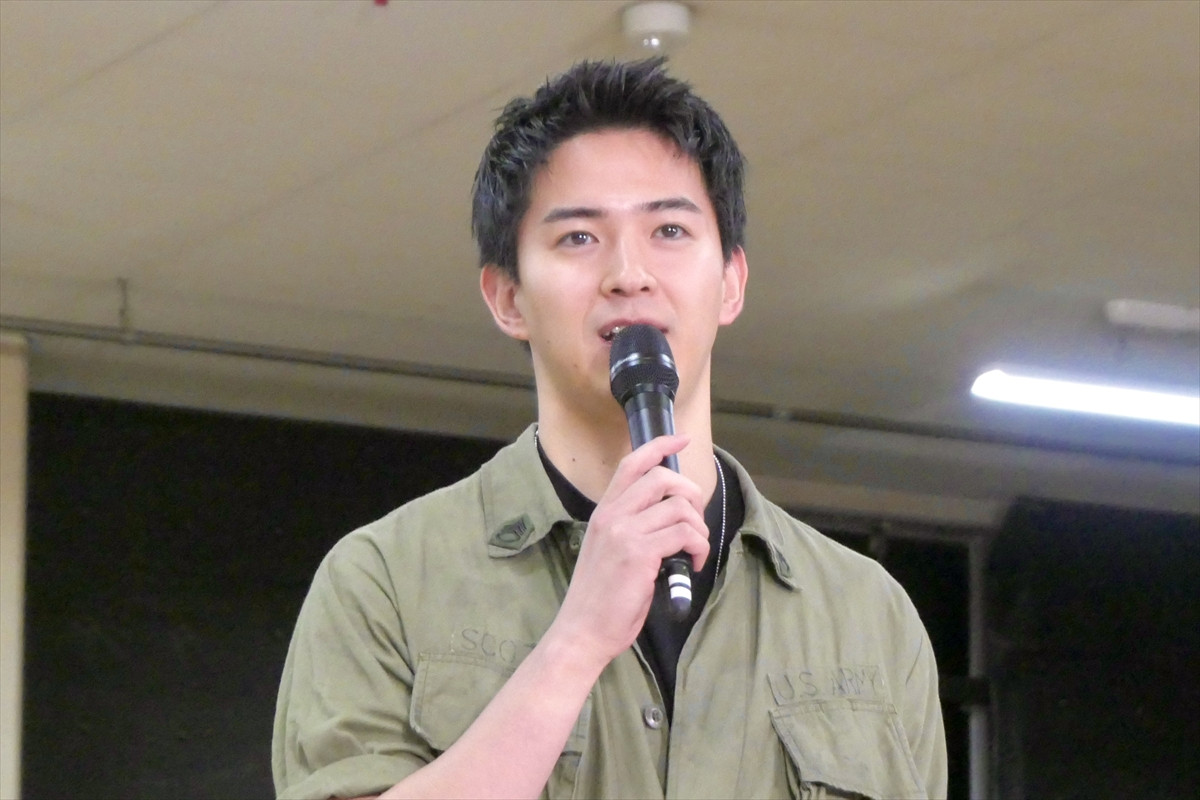 「昔からいるみたいに違和感がない」「面白すぎ」稽古場の桐山照史を駒田一＆東山義久が絶賛！／『ミス・サイゴン』稽古場レポート