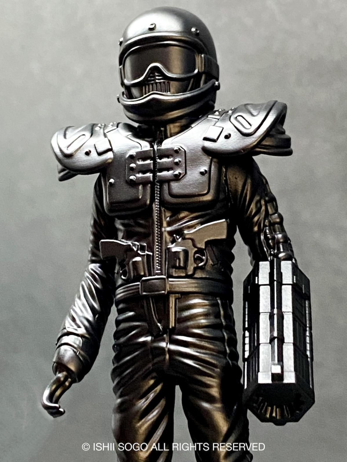 伝説の近未来バイオレンス『狂い咲きサンダーロード』ブルーレイ再販決定！　フィギュア付き限定セットも