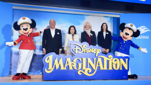 日本初のディズニークルーズ、船名は「ディズニー・イマジネーション」に決定！　船尾はアリエル