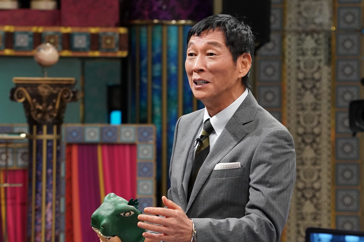 KEY TO LIT猪狩蒼弥『さんま御殿』で驚きの“くしゃみ愛”告白　自作こよりで20連発を実演!?