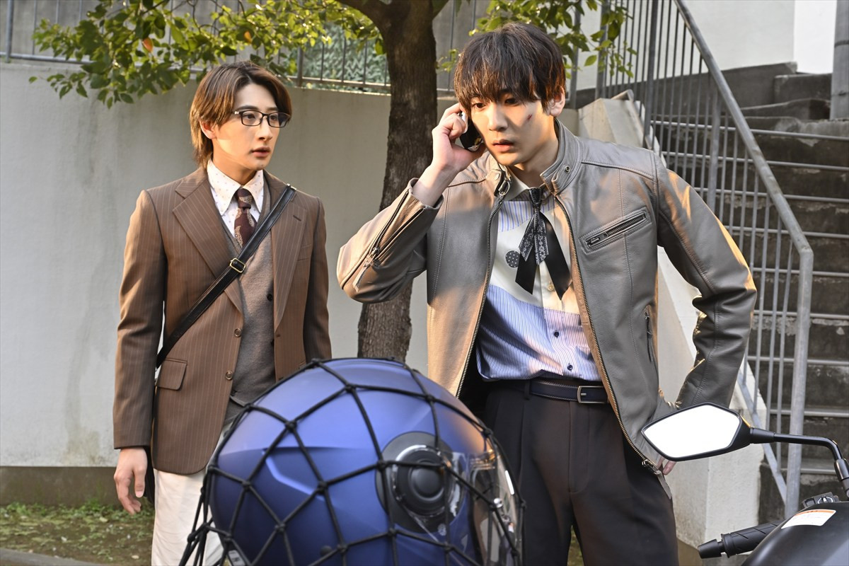 『仮面ライダーマイス』第5話「犬が出るか蛇が出るか」、マイスの変身装置が狙われる