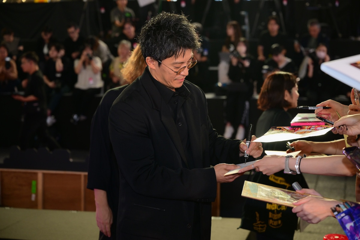 小栗旬＆間宮祥太朗＆野村周平＆西野七瀬らがゴジラロードをかっ歩！ 『バッド・ルーテナント：トウキョウ』日本初披露
