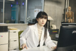 Prime Originalドラマ『神のクイズ』に出演する久保史緒里