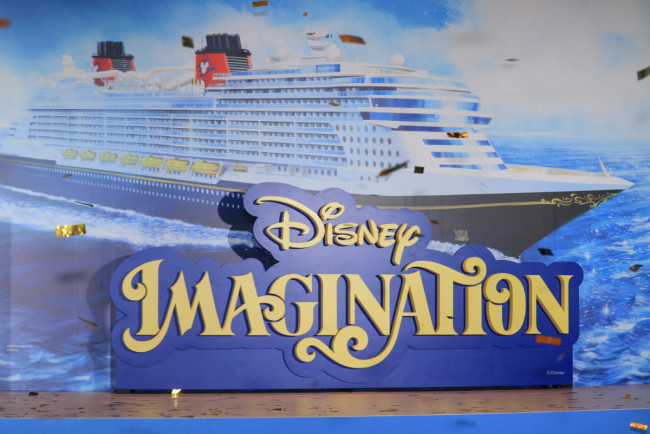 日本初のディズニークルーズ、船名は「ディズニー・イマジネーション」に決定！　船尾はアリエル