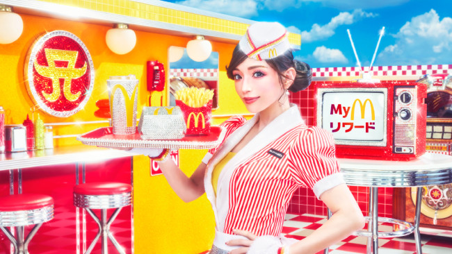 浜崎あゆみ、「マクドナルド」とコラボ！　200人限定ライブや限定グッズ当たるキャンペーン開催