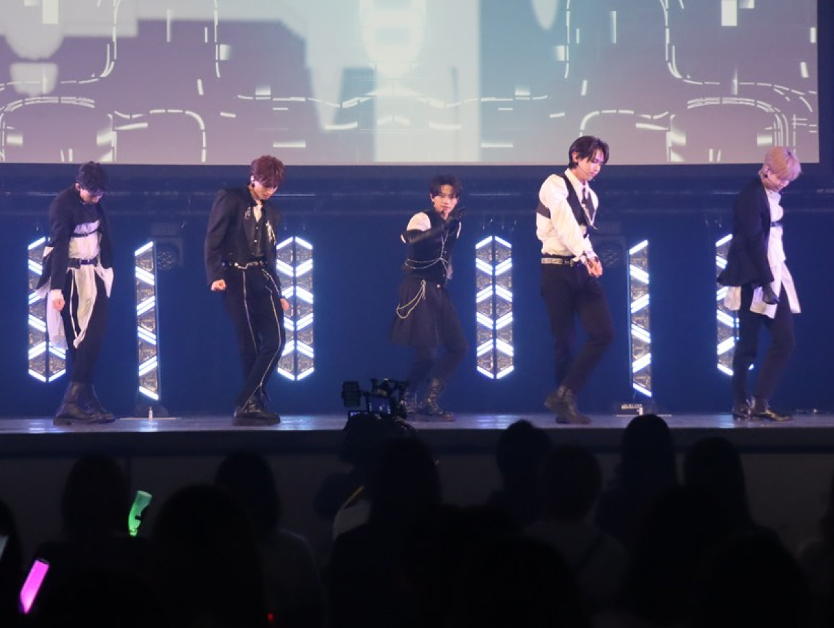 中村倫也、『DREAM STAGE』でプロデュースするNAZE＆ライバルグループのパフォーマンスに感動！ 「もう親目線ですね」