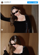 黒のミニワンピ姿で美脚を披露　※「ミランダ・カー」インスタグラム