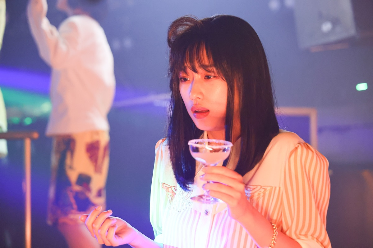 『不適切にもほどがある！』SP 朝ドラ共演者の濃厚ラブシーンにツッコミ続々「濃い絵面」「複雑すぎるw」