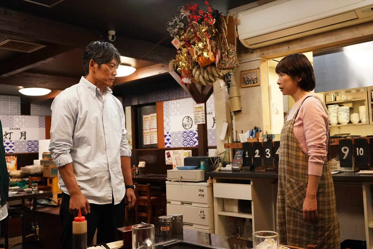 ドラマ『ラムネモンキー』（左から）反町隆史、西田尚美