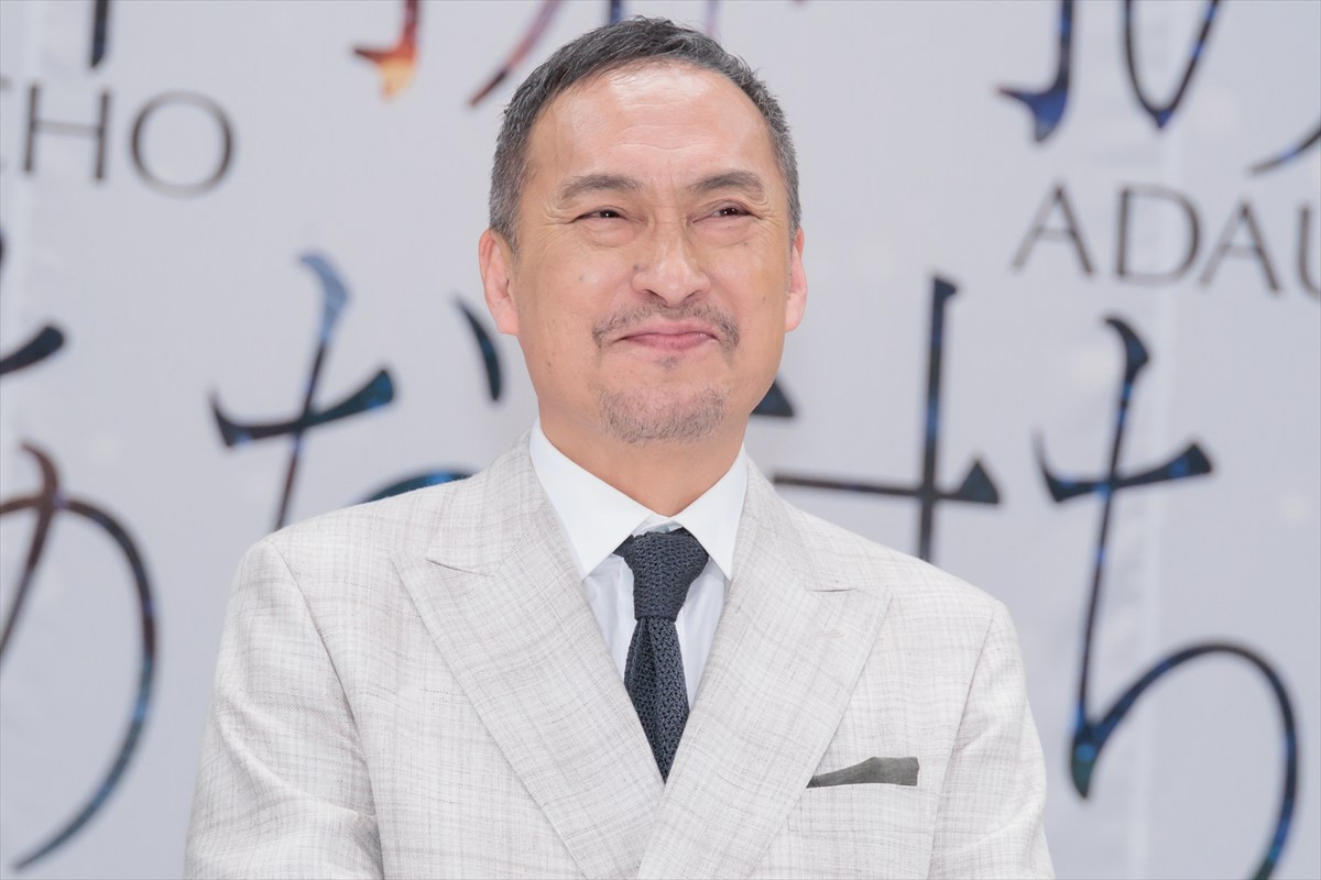 なにわ男子・長尾謙杜、母親を演じた沢口靖子をエスコート！　沢口「ほっぺが白くてプクプクッとしたところが似てる」