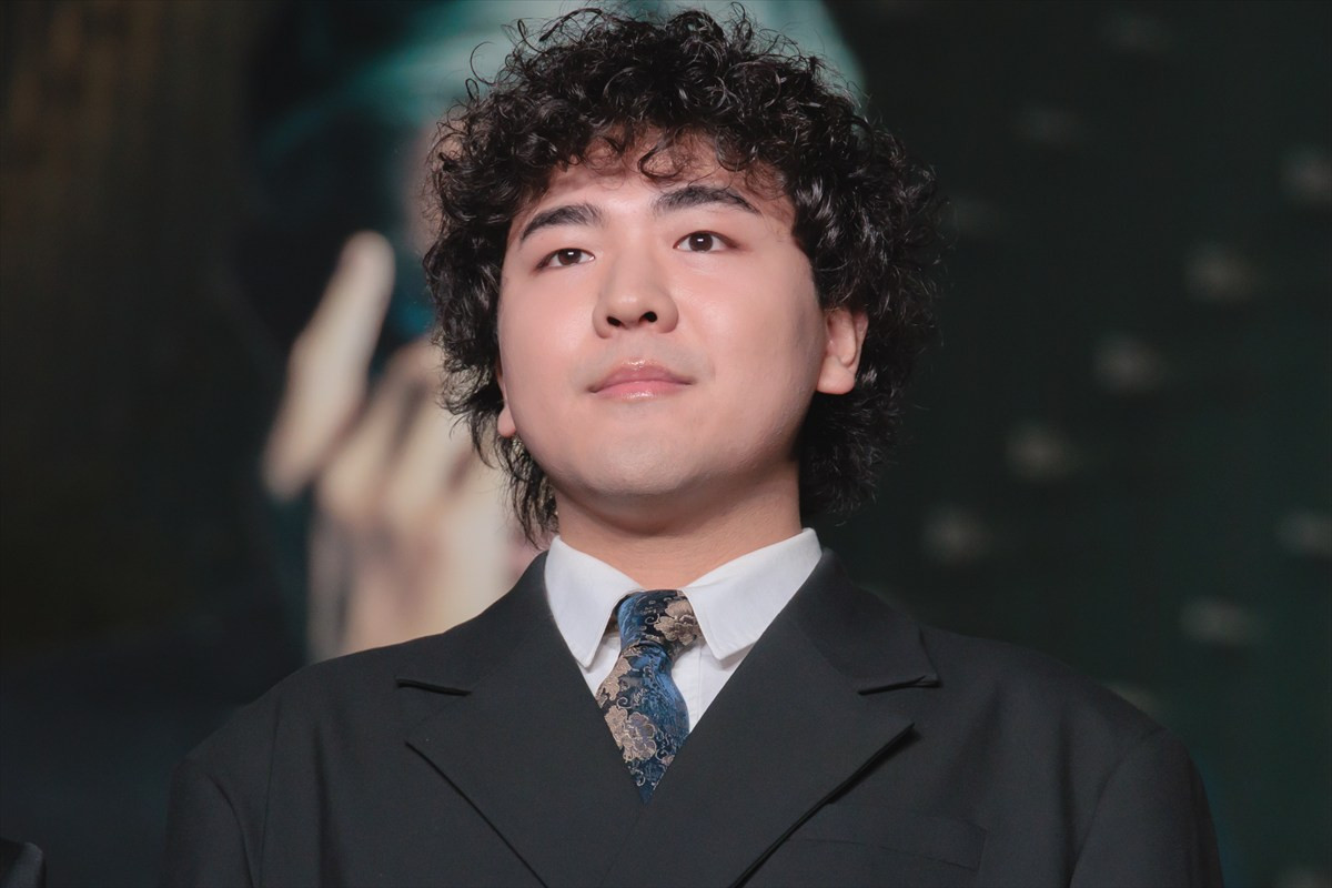 木村拓哉、『教場』舞台あいさつでポップコーン配るサプライズ　急接近に歓声