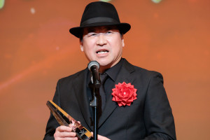 「第50回エランドール賞」授賞式に登壇した佐藤二朗