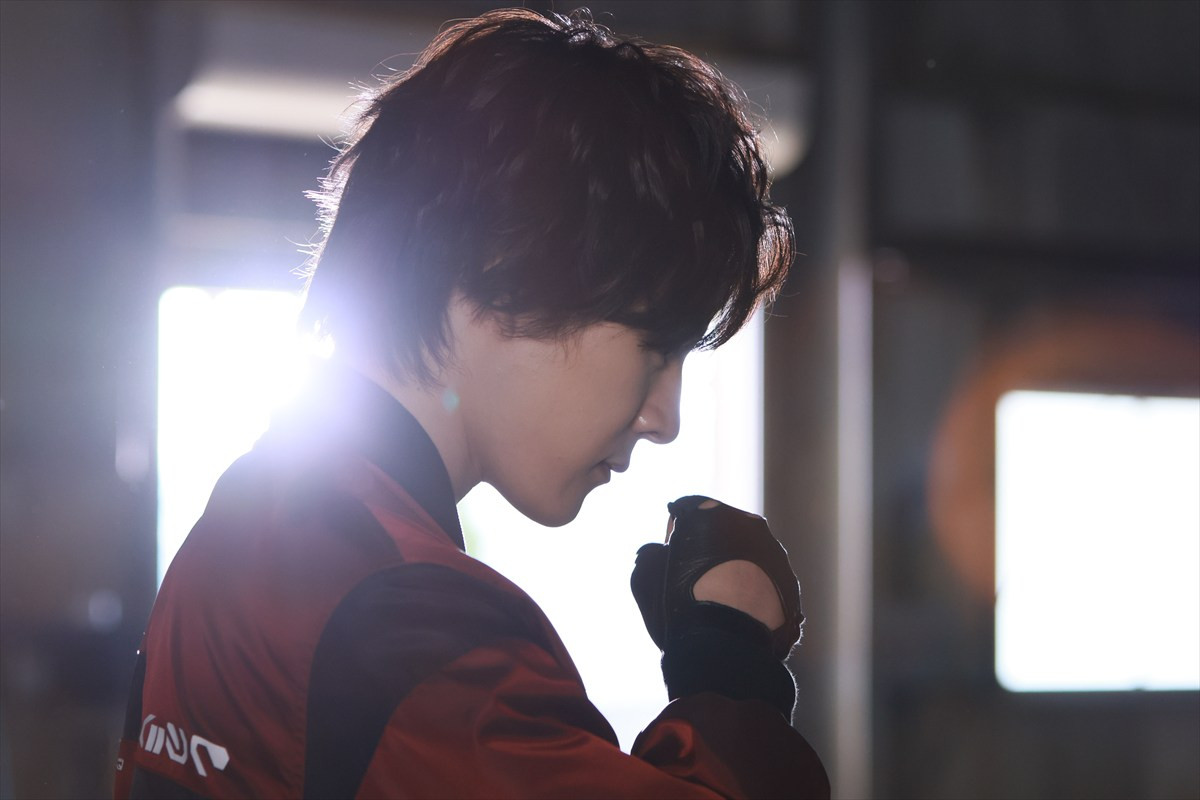 『超宇宙刑事ギャバン インフィニティ』第2話「二つの刃」、怒りを燃やす怜慈に刹那は何を思う？