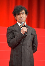 映画『ゴールデンカムイ 網走監獄襲撃 編』完成披露舞台あいさつに出席した北村一輝