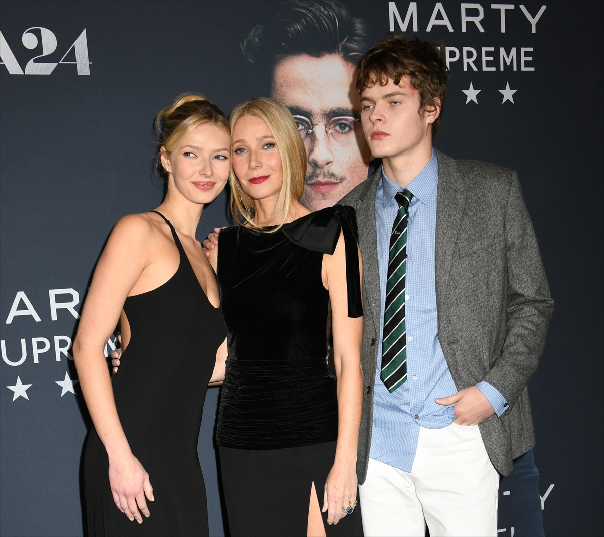 グウィネス・パルトロー＆クリス・マーティンの愛娘アップルが美容整形を告白