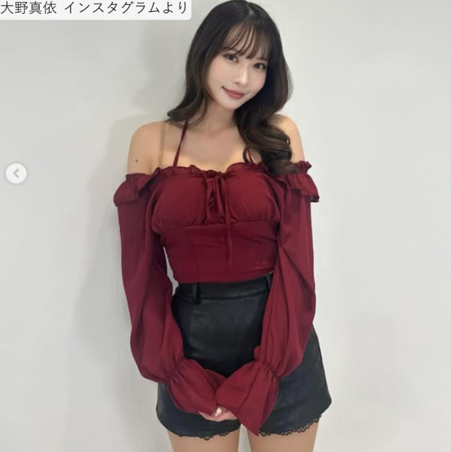 大野真依、ソロショット　※「大野真依」インスタグラム