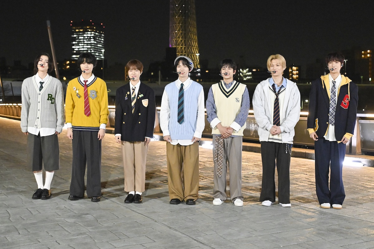 『DREAM STAGE』“吾妻”中村倫也、まさかの移動手段で登場　ネット騒然「絵になる～」「おもしれー男www」