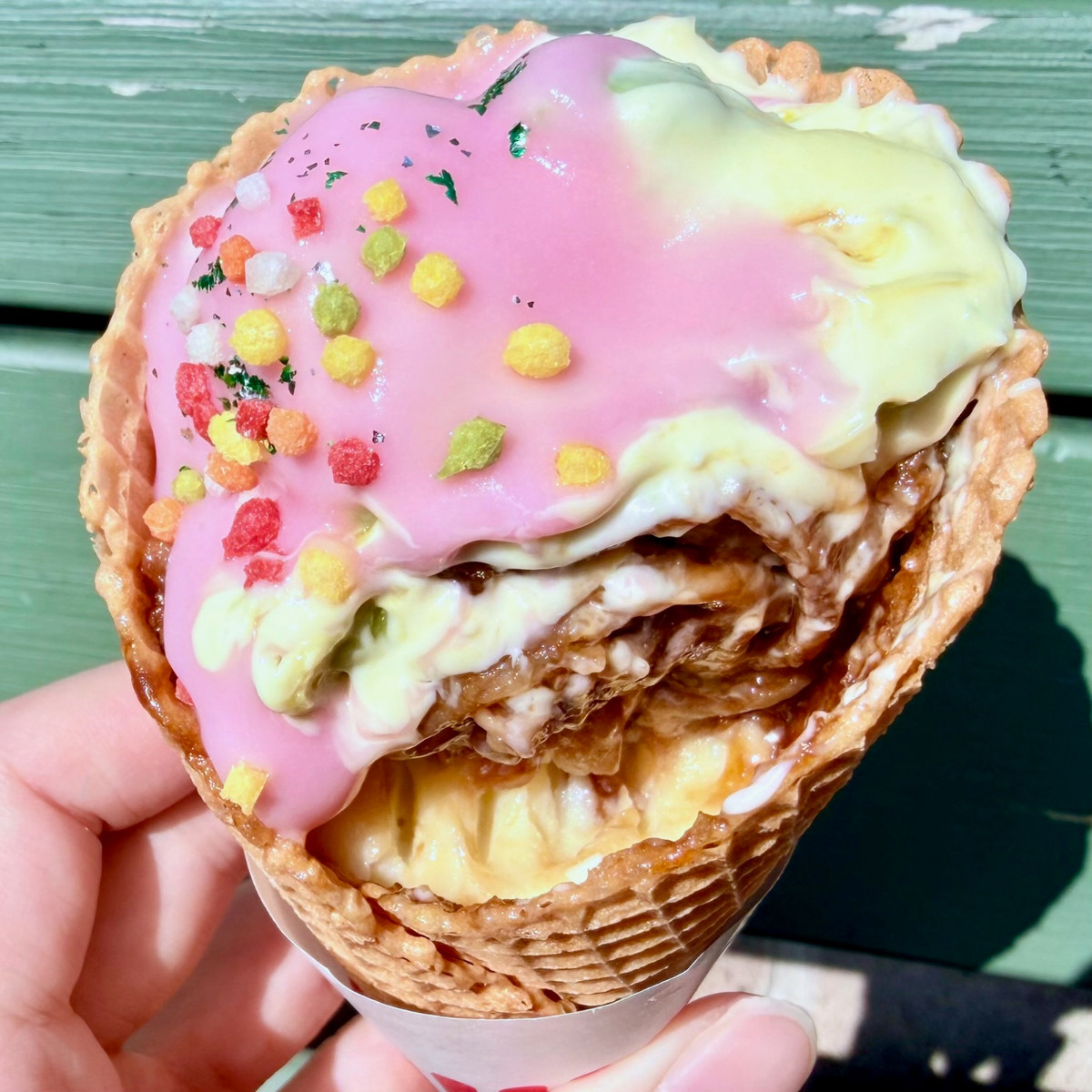 20260309_牛カルビコーン（アボカドマヨネーズ＆マッシュポテト）