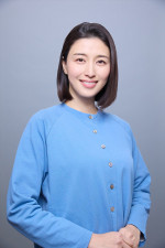 ドラマ『10回切って倒れない木はない』に出演する橋本マナミ