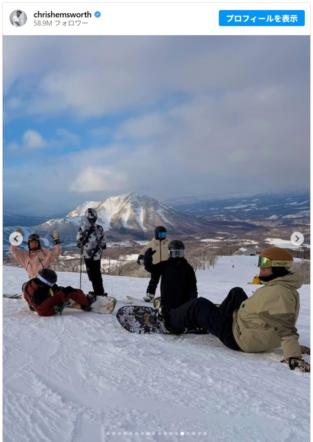 クリス・ヘムズワースが来日！　プライベートで3年連続、夫婦ショット＆子どもたちのスノボ姿をシェア
