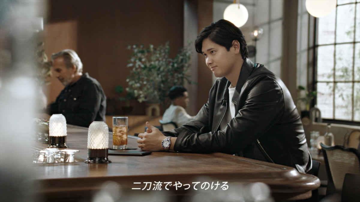 大谷翔平がセイコーブランドのグローバルアンバサダーに！　カフェでくつろぐ姿を映し出した新テレビCM公開