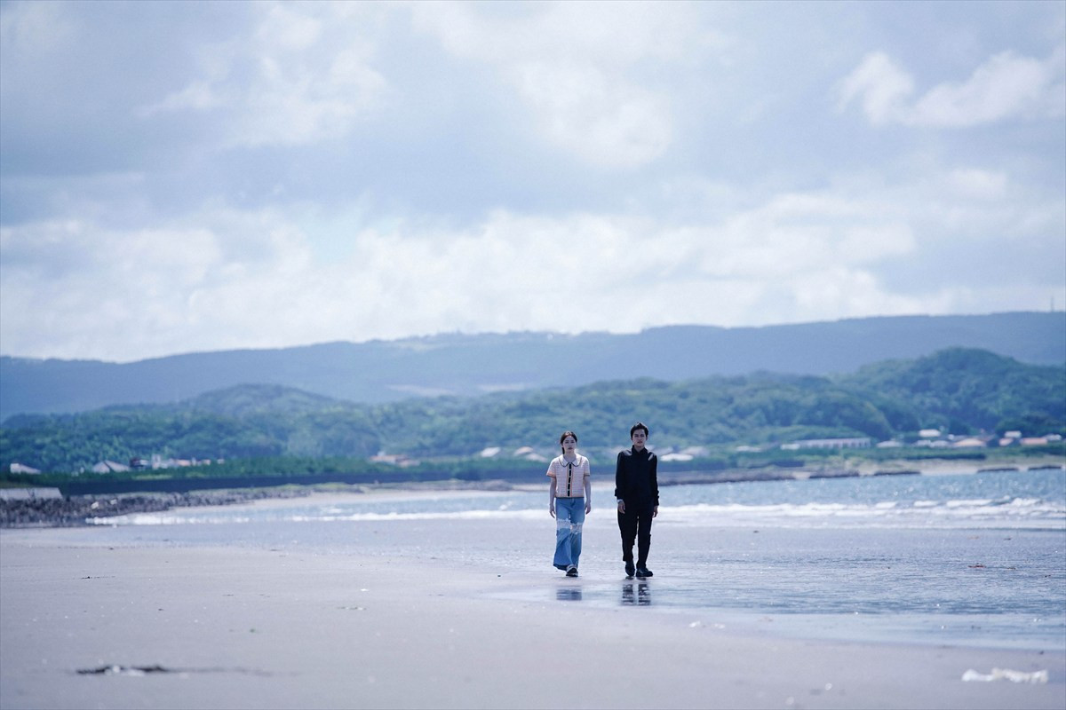 映画『死神バーバー』岡部大、平井亜門ら18名の追加キャストが発表　場面写真も解禁に