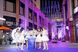 NTTドコモpresents“ナイトグラフィーイルミネーション by Galaxy with ME：I”点灯式に登壇したME：I