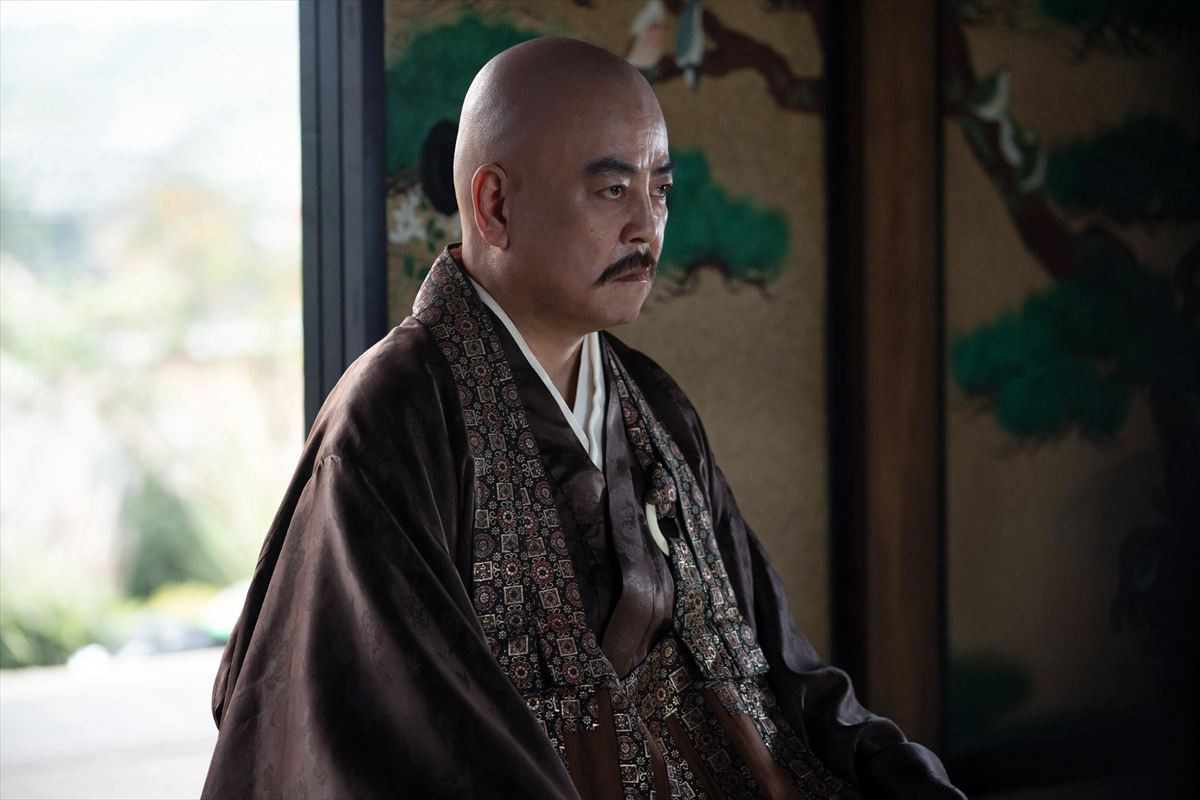 奥田瑛二、『豊臣兄弟！』出演決定　語り・安藤サクラと“父子共演”　新キャスト7名解禁