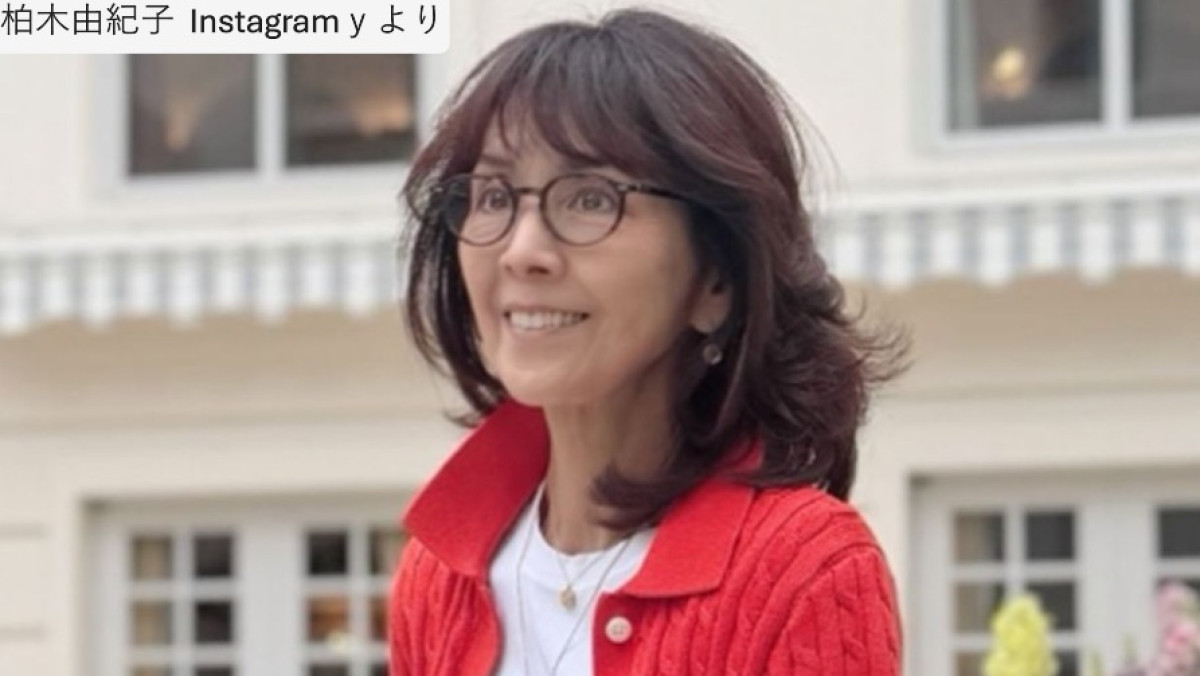 柏木由紀子78歳、白のデニムパンツ姿で 美スタイル全開! 「素敵すぎる」「可愛い」 - エンタメ - ニュース |クランクイン!