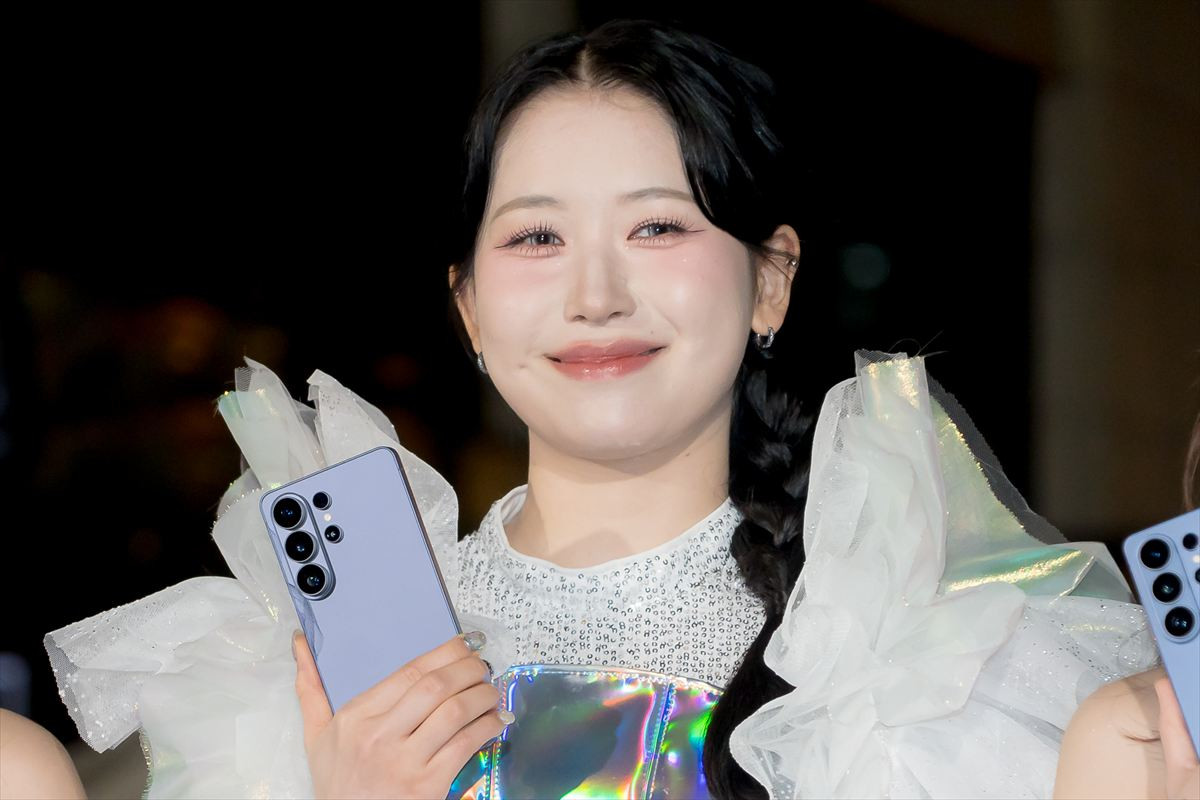 ME：I、光り輝くギャラクシーファッションで赤坂に登場　3年目への意気込み語る「初心を忘れずに」