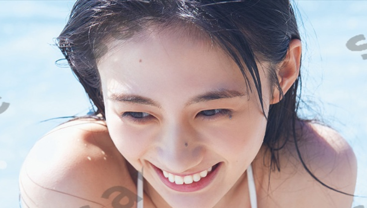 乃木坂46・川崎桜1st写真集『エチュード』封入特典ポストカード第4弾カット