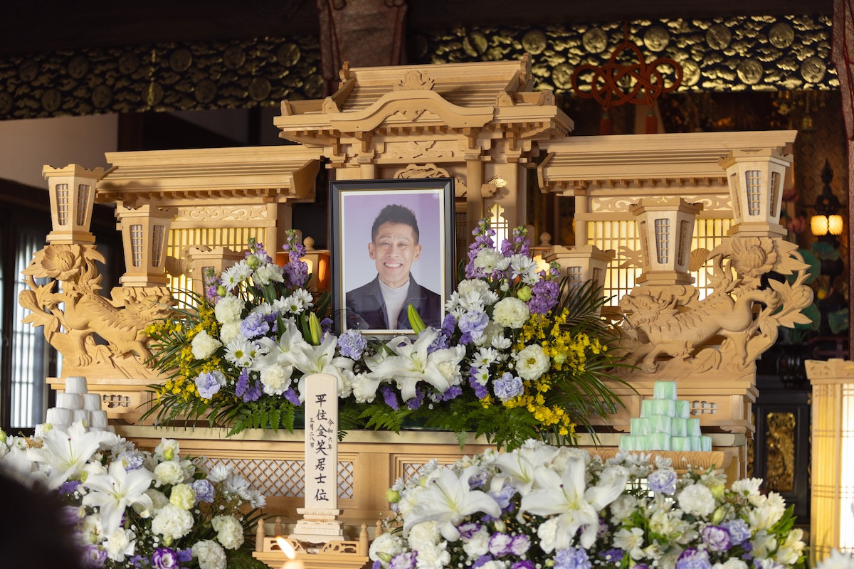 『リボーン』初回 高橋一生、凄腕起業家→下町の青年　転生直後のまさかの言葉に反響「ファンだったのかな？」「絶対オタク」