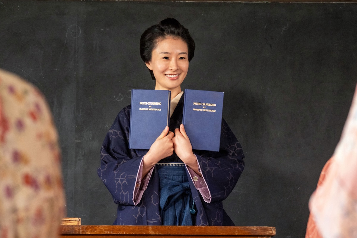 明日の『風、薫る』“直美”上坂樹里、ナイチンゲールの著書の翻訳作業を進める