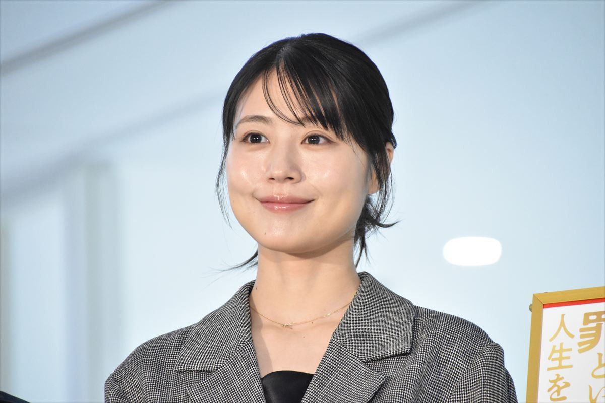有村架純、映画『マジカル・シークレット・ツアー』と税関のコラボ発表会に登場