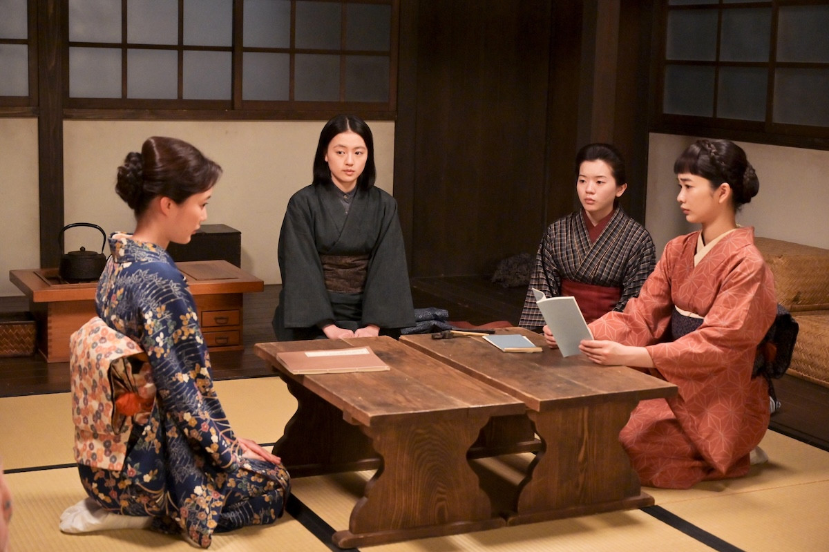 『風、薫る』敏腕看病婦“フユさん”猫背椿、意味深ラストシーンにネット心配「訳ありっぽい！」「介護してる？」