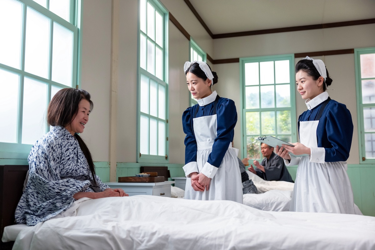 明日の『風、薫る』“りん”見上愛と“直美”上坂樹里、敏腕看病婦の家庭の事情を知る
