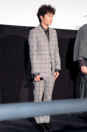 映画『四月の余白』完成披露舞台あいさつに登壇した上阪隼人