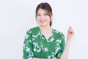 朝夏まなと