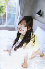 『CANDY TUNE 村川緋杏 1st写真集 the Bibian』より